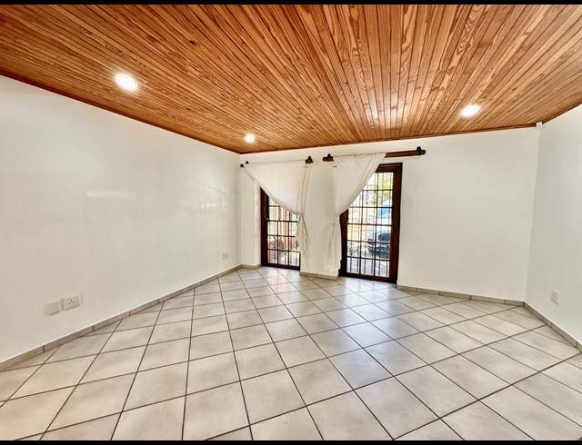 3 BEDROOM FREESTANDING TO LET IN RANDPARK